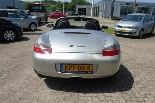 Porsche Boxster (2002) thumbnail 6