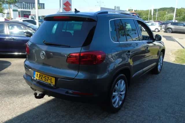 Volkswagen Tiguan (2015) thumbnail 5
