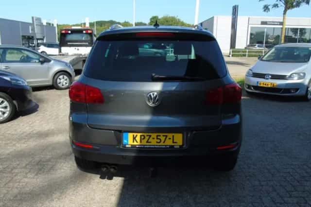 Volkswagen Tiguan (2015) thumbnail 6