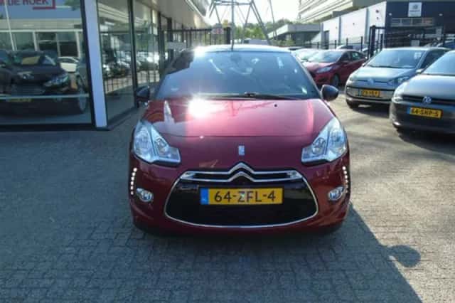 Citroën DS3 (2012) thumbnail 2
