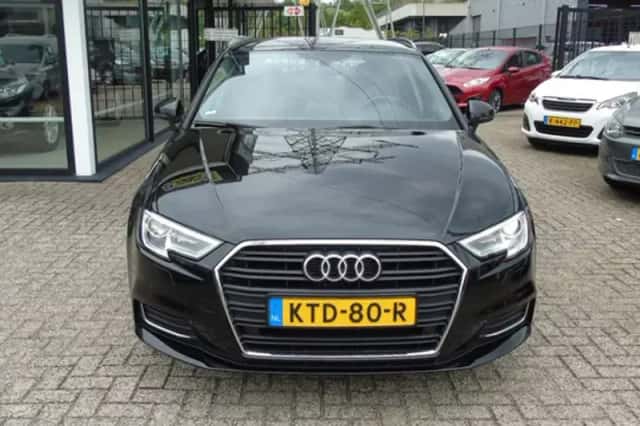 Audi A3 (2018) thumbnail 2