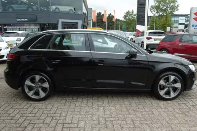 Audi A3 (2018) thumbnail 4