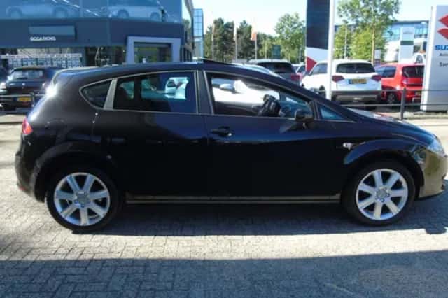 SEAT Leon (2008) thumbnail 5