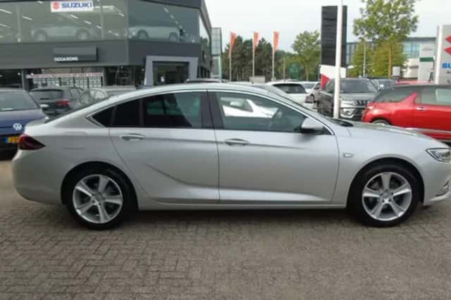 Opel Insignia (2019) thumbnail 4