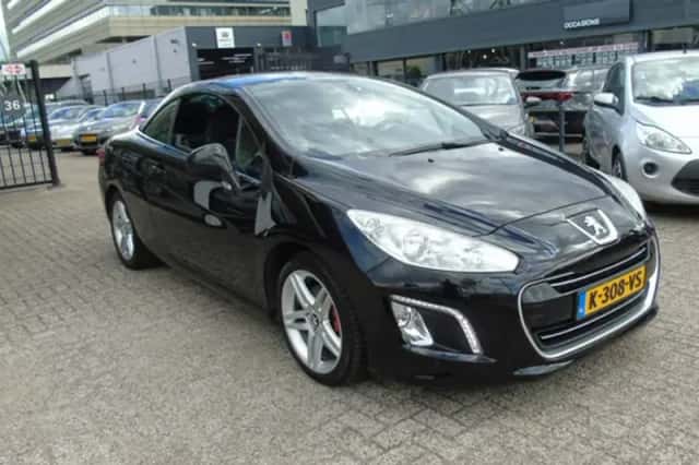 Peugeot 308 (2012) thumbnail 3