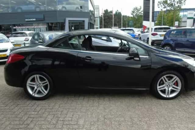 Peugeot 308 (2012) thumbnail 4