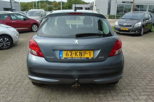 Peugeot 207 (2010) thumbnail 6