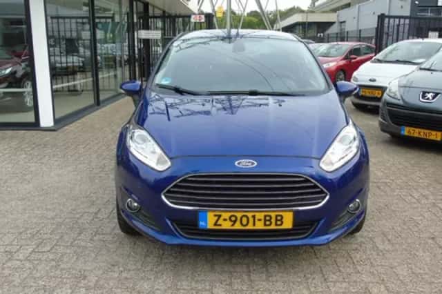 Ford Fiesta (2016) thumbnail 2