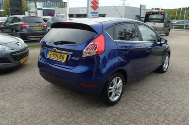 Ford Fiesta (2016) thumbnail 5