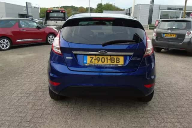 Ford Fiesta (2016) thumbnail 6