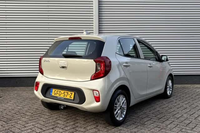 Kia Picanto (2024) thumbnail 5
