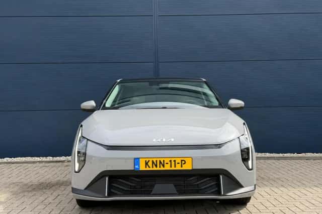 Kia EV4 (2026) thumbnail 3