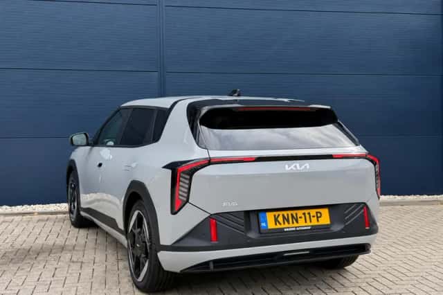 Kia EV4 (2026) thumbnail 5