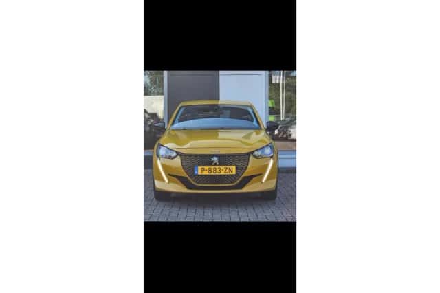 Peugeot e-208 (2022) thumbnail 4