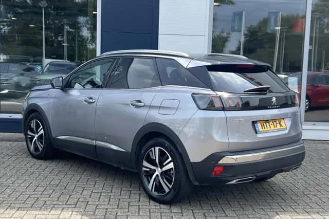 Peugeot 3008 (2023) thumbnail 6