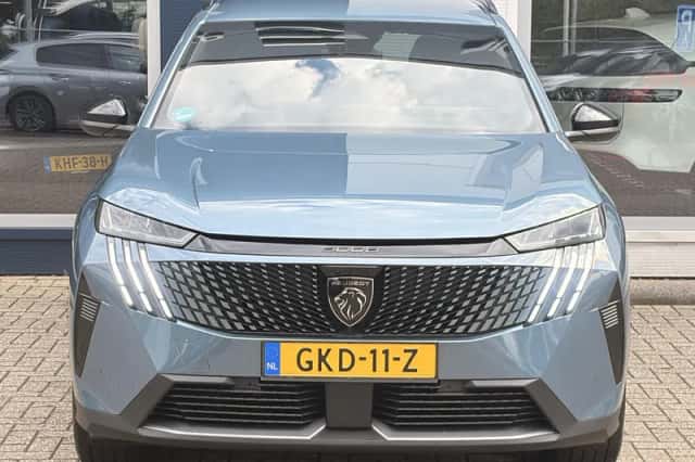 Peugeot 5008 (2024) thumbnail 5
