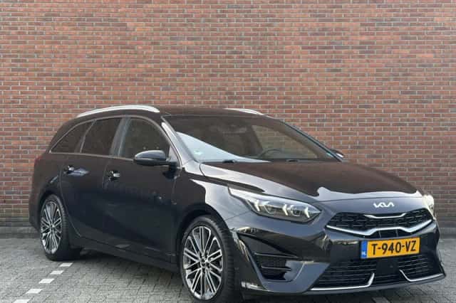 Kia Ceed (2023) thumbnail 3