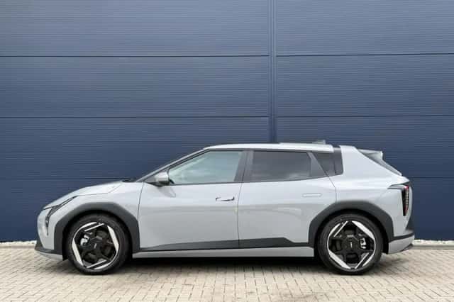 Kia EV4 (2026) thumbnail 4