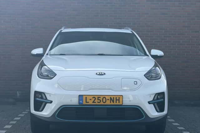 Kia Niro EV (2021) thumbnail 2