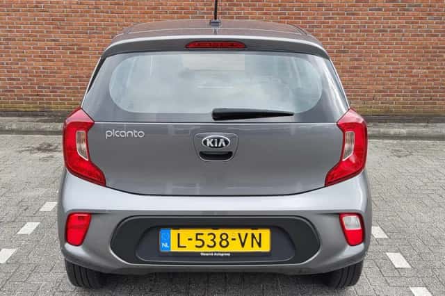 Kia Picanto (2021) thumbnail 4