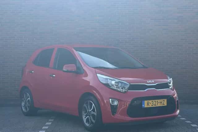 Kia Picanto (2022) thumbnail 3