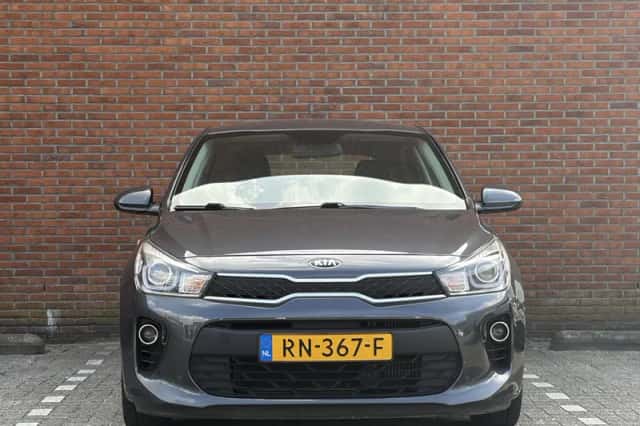 Kia Rio (2018) thumbnail 2
