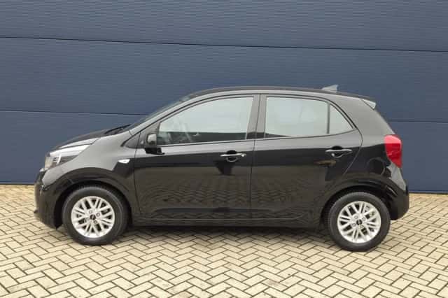 Kia Picanto (2023) thumbnail 2