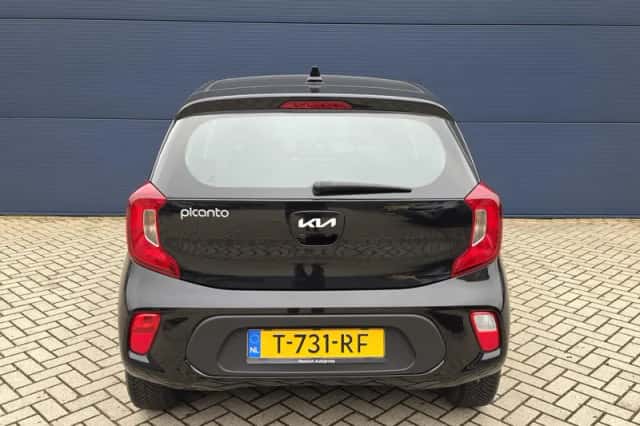 Kia Picanto (2023) thumbnail 4