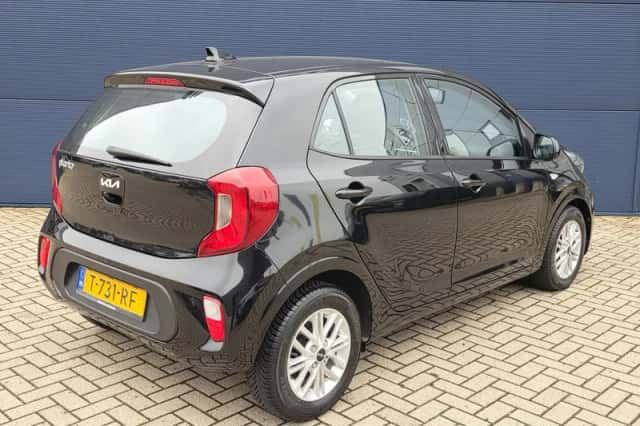 Kia Picanto (2023) thumbnail 5