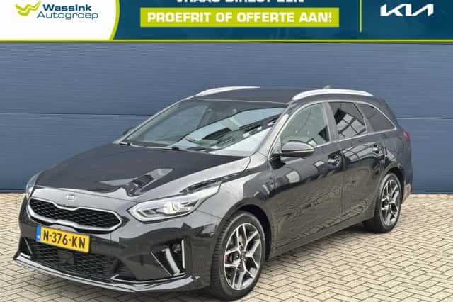Kia Ceed Sportswagon (2021) thumbnail 1