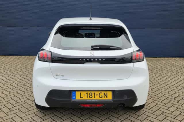 Peugeot 208 (2021) thumbnail 4