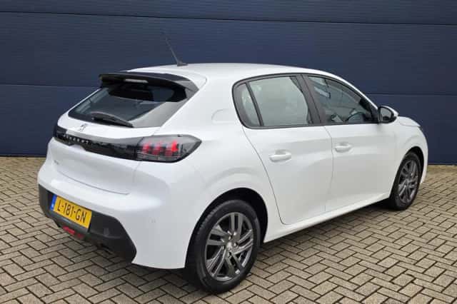 Peugeot 208 (2021) thumbnail 5