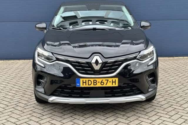 Renault Captur (2024) thumbnail 2