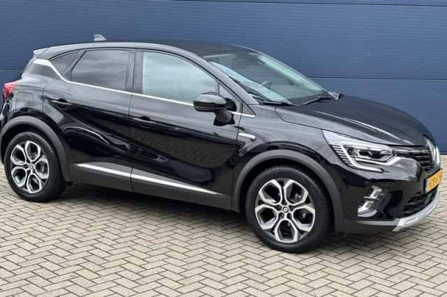 Renault Captur (2024) thumbnail 3