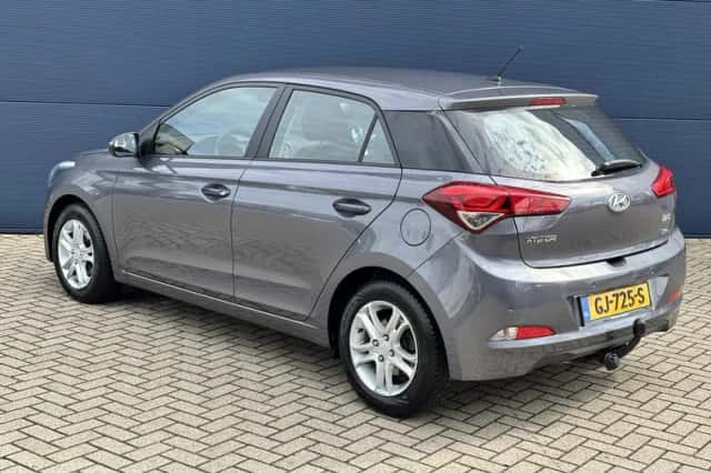 Hyundai i20 (2015) thumbnail 4