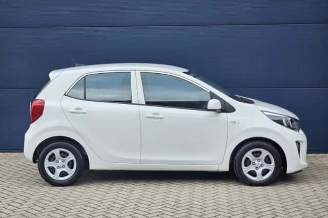 Kia Picanto (2022) thumbnail 4