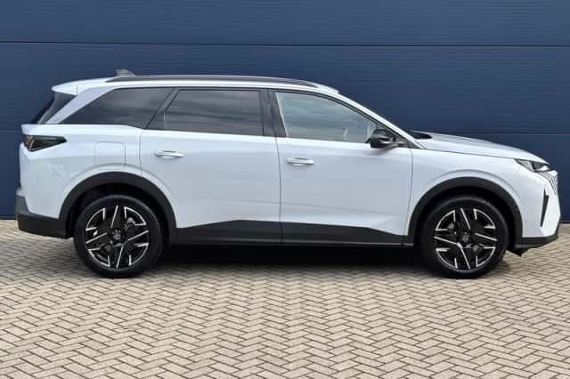 Peugeot 5008 (2025) thumbnail 4