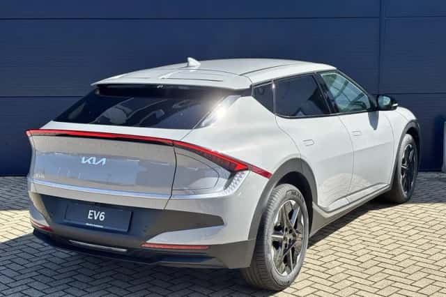 Kia EV6 (2026) thumbnail 5