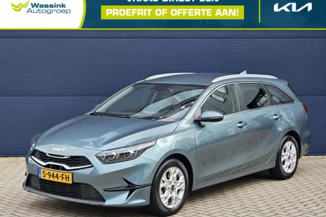 Kia Ceed Sportswagon (2023) thumbnail 1