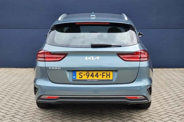 Kia Ceed Sportswagon (2023) thumbnail 6