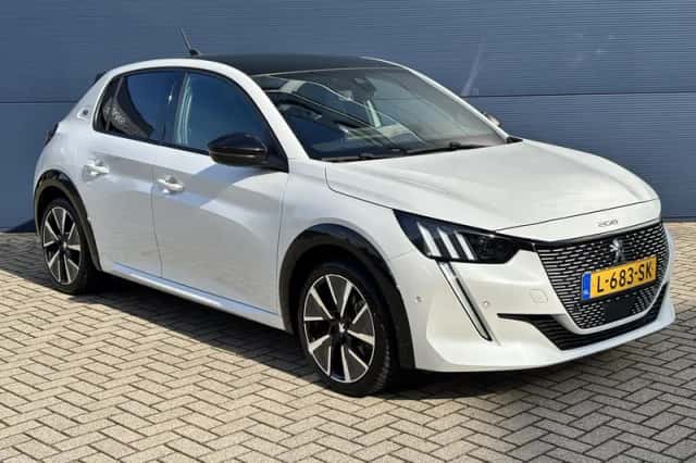 Peugeot e-208 (2021) thumbnail 4