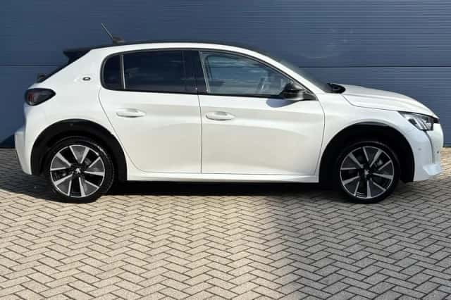 Peugeot e-208 (2021) thumbnail 5