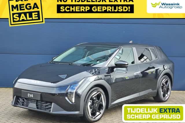 Kia EV4 (2026) thumbnail 1