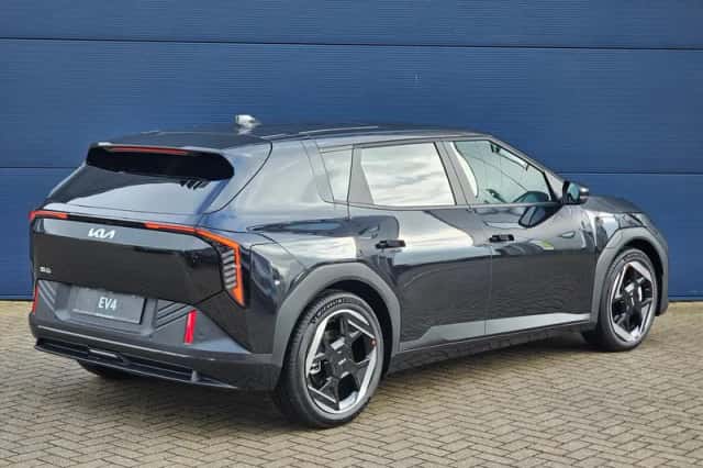 Kia EV4 (2026) thumbnail 2