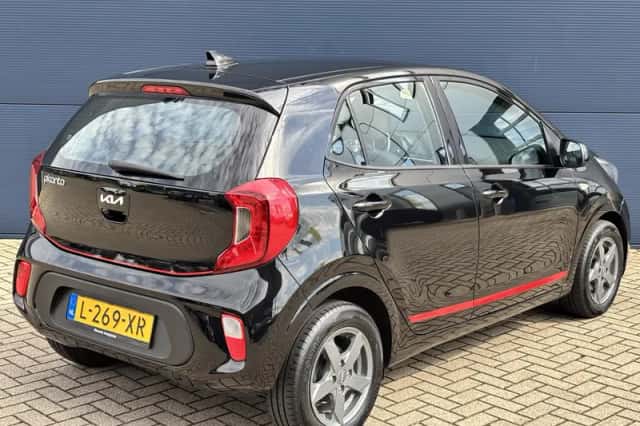 Kia Picanto (2021) thumbnail 2