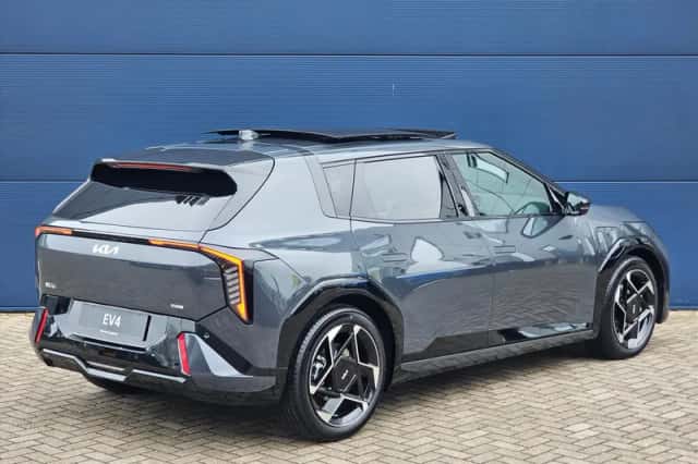 Kia EV4 (2026) thumbnail 2
