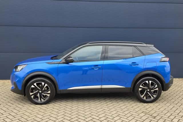 Peugeot e-2008 (2023) thumbnail 4