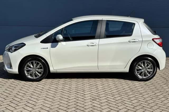 Toyota Yaris (2018) thumbnail 5