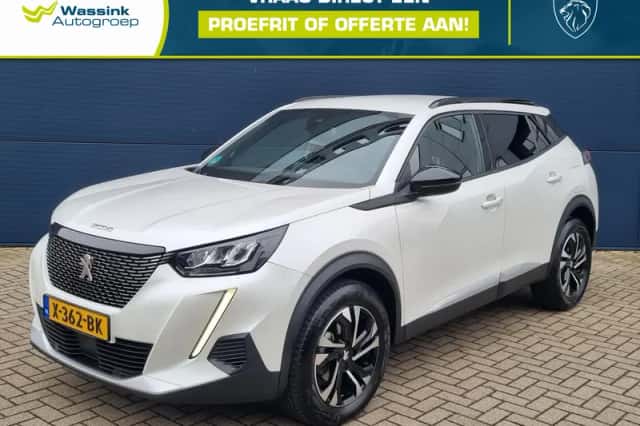 Peugeot 2008 (2023) thumbnail 1