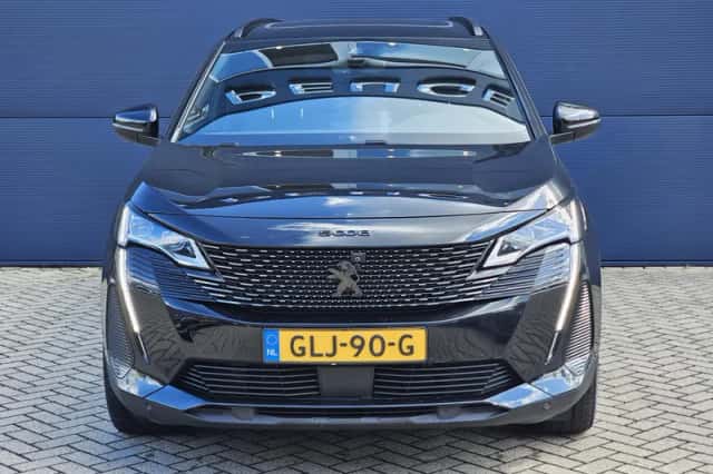 Peugeot 5008 (2024) thumbnail 2